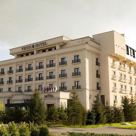 Venus Hotel Lipjan ภายนอก รูปภาพ