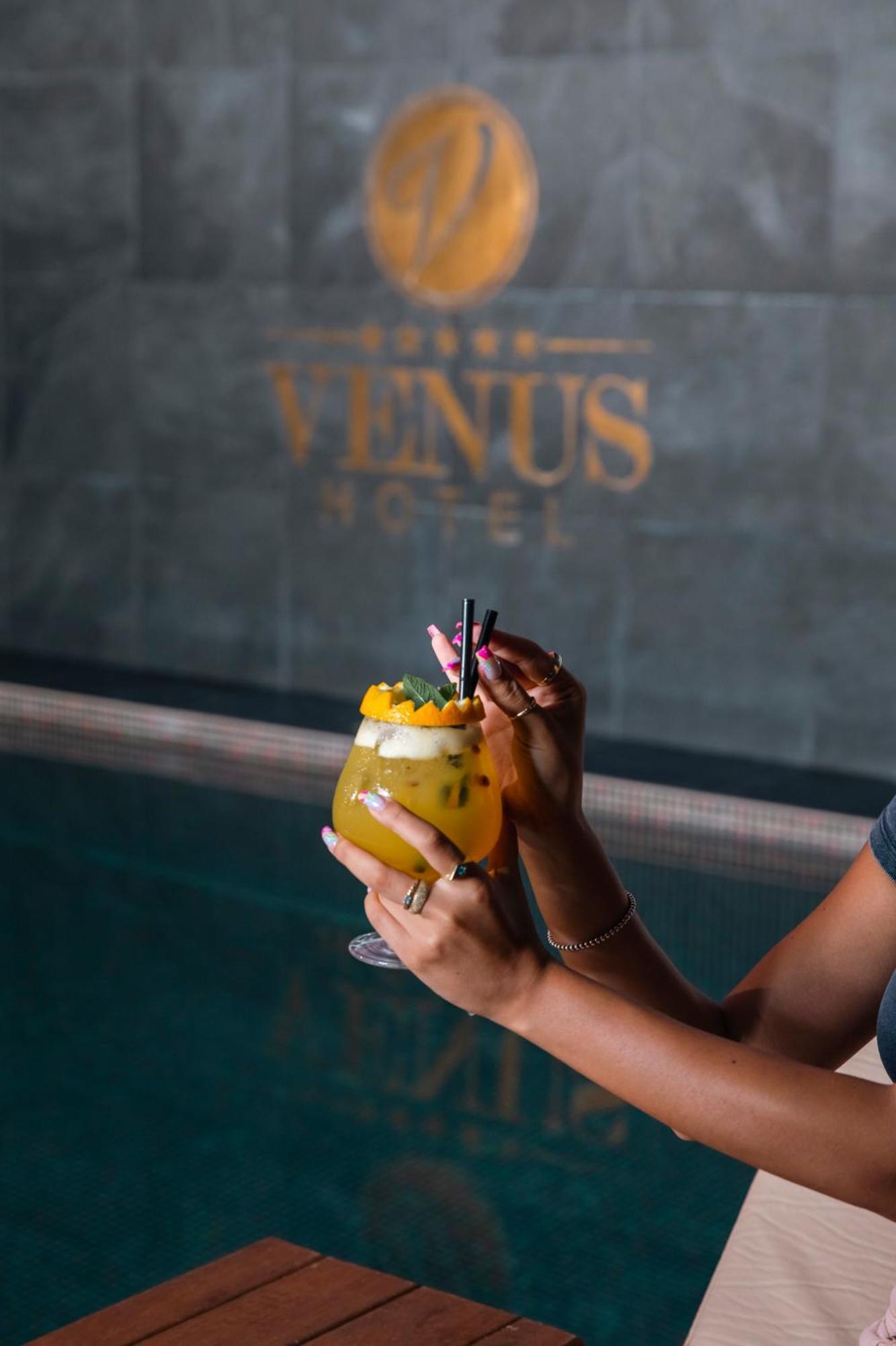 Venus Hotel Lipjan ภายนอก รูปภาพ