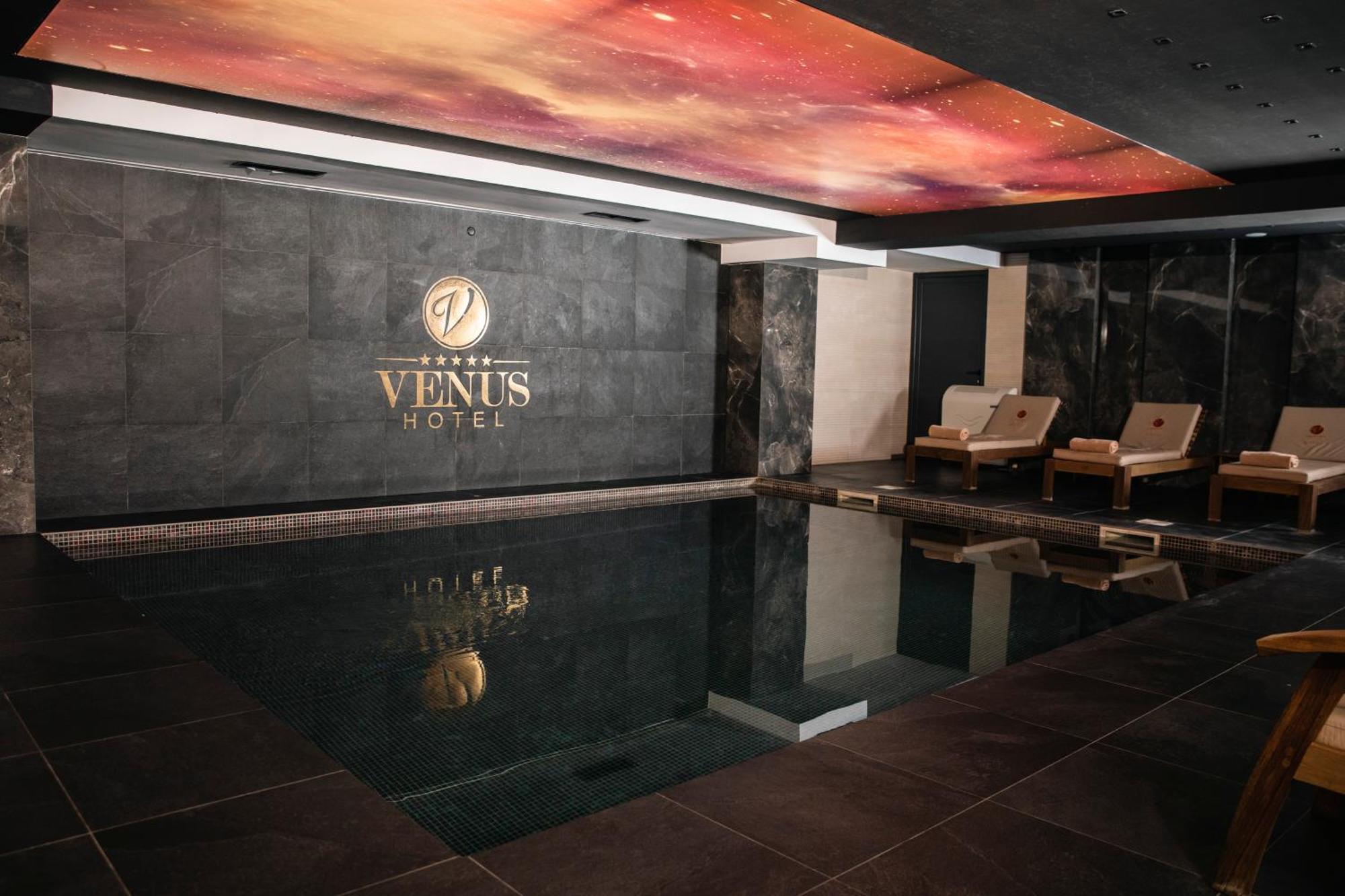 Venus Hotel Lipjan ภายนอก รูปภาพ