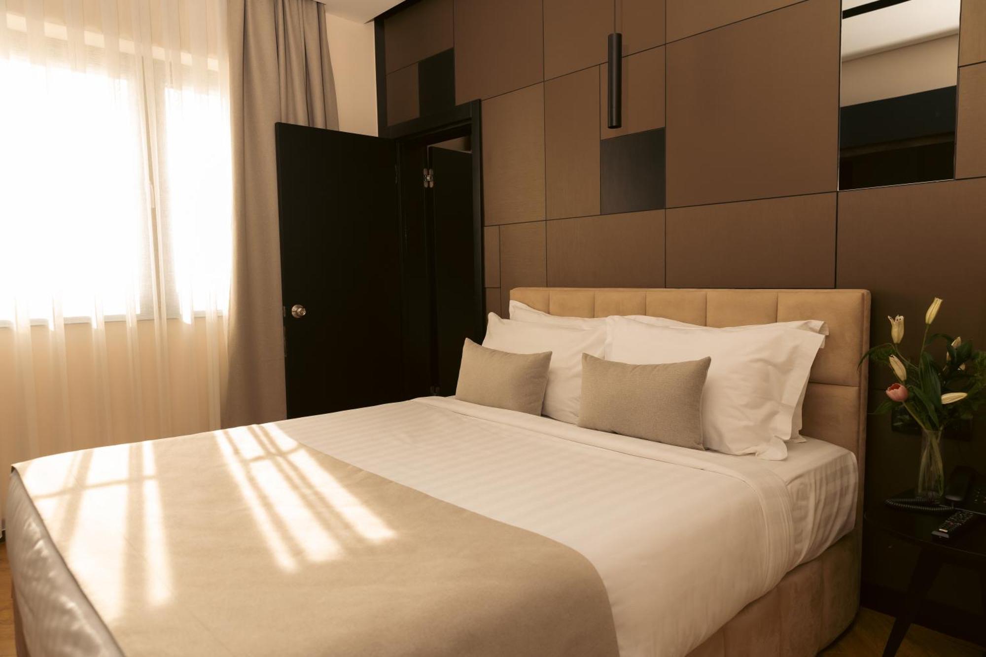 Venus Hotel Lipjan ภายนอก รูปภาพ
