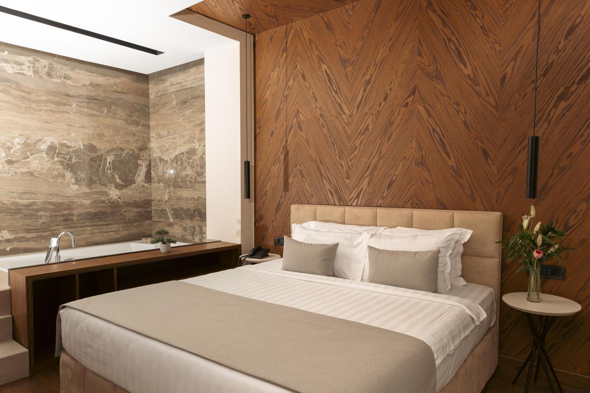 Venus Hotel Lipjan ภายนอก รูปภาพ