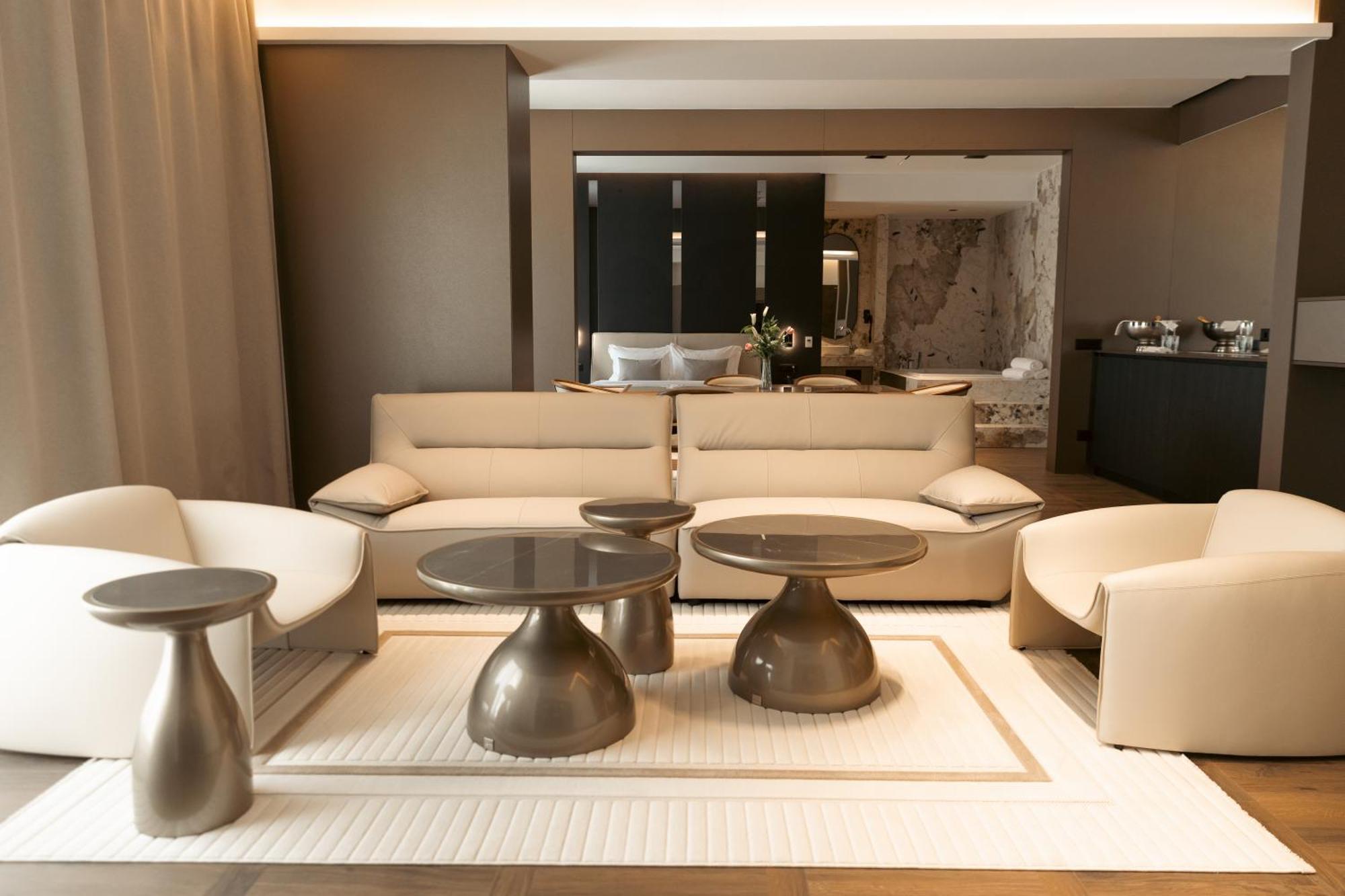Venus Hotel Lipjan ภายนอก รูปภาพ