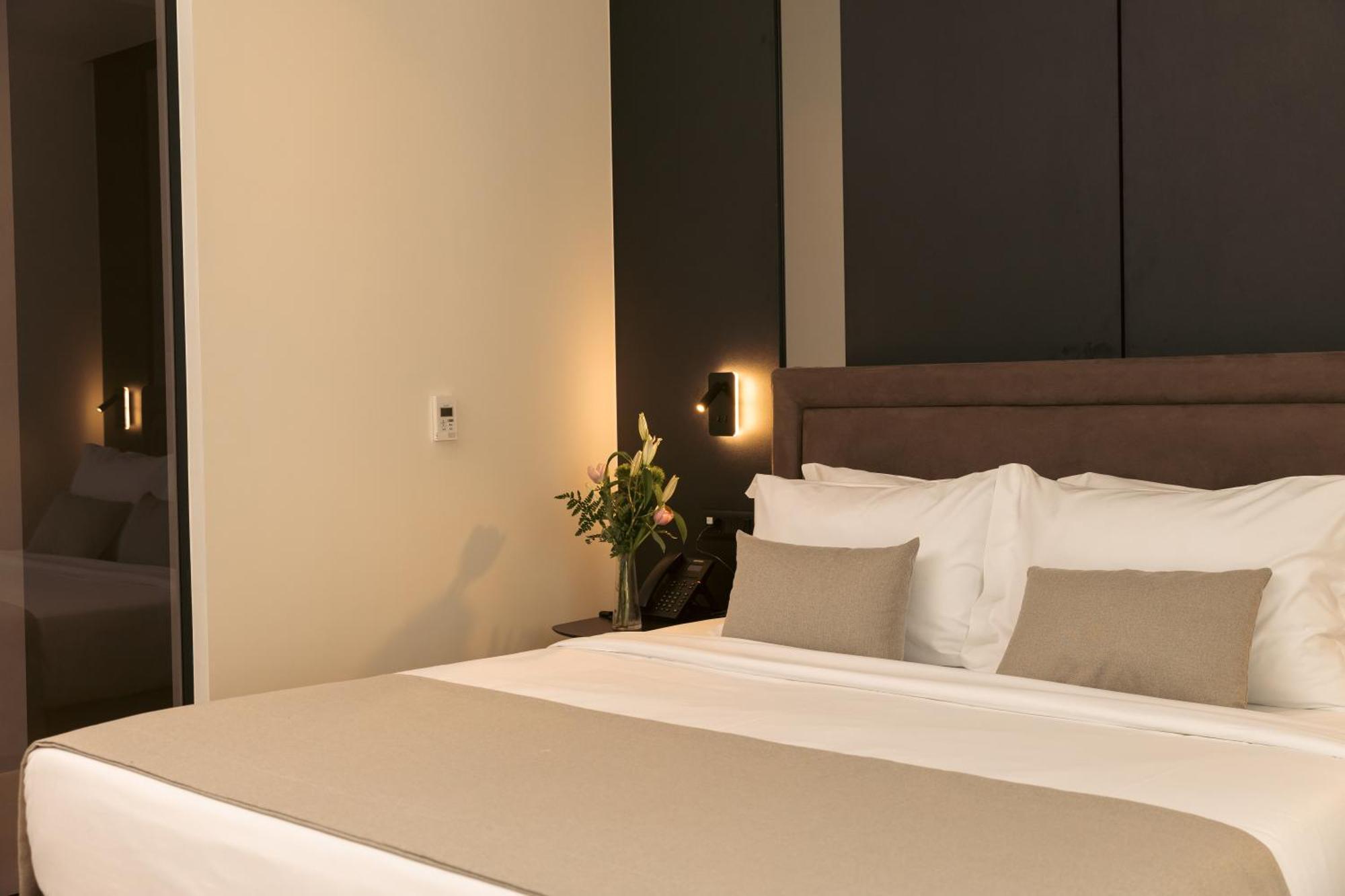 Venus Hotel Lipjan ภายนอก รูปภาพ